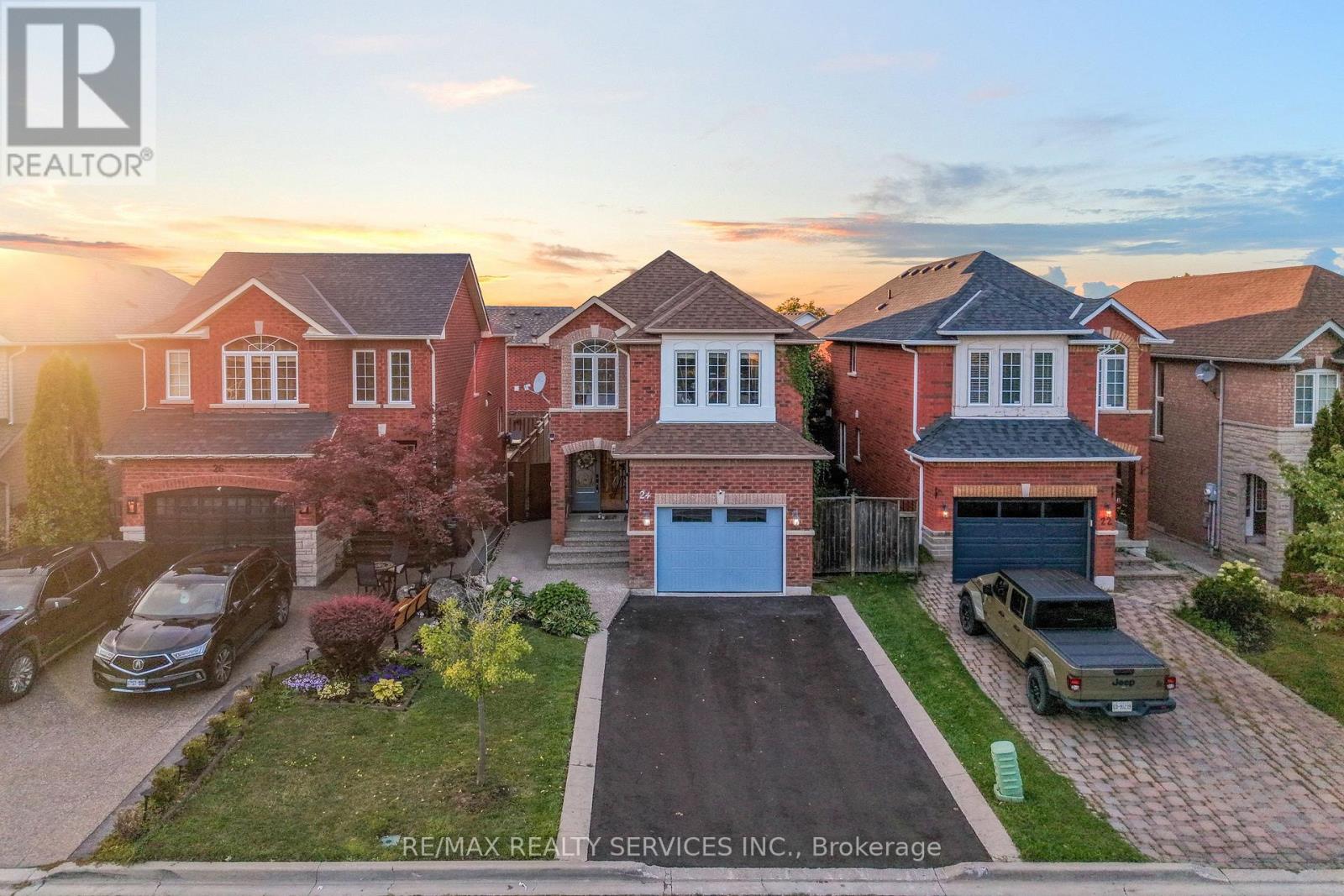 24 Wakely Boulevard, Caledon, Ontario  L7E 2G9 - Photo 2 - W13711864