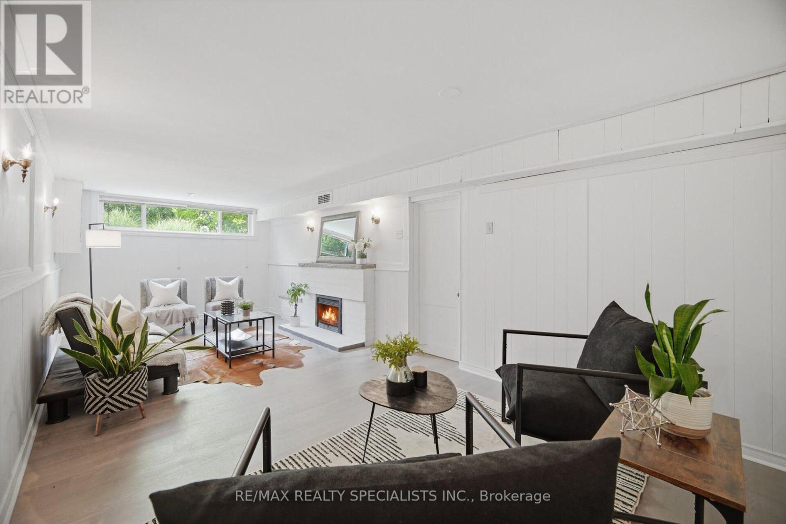 89 Alhart Drive, Toronto, Ontario  M9V 2N6 - Photo 13 - W13711926