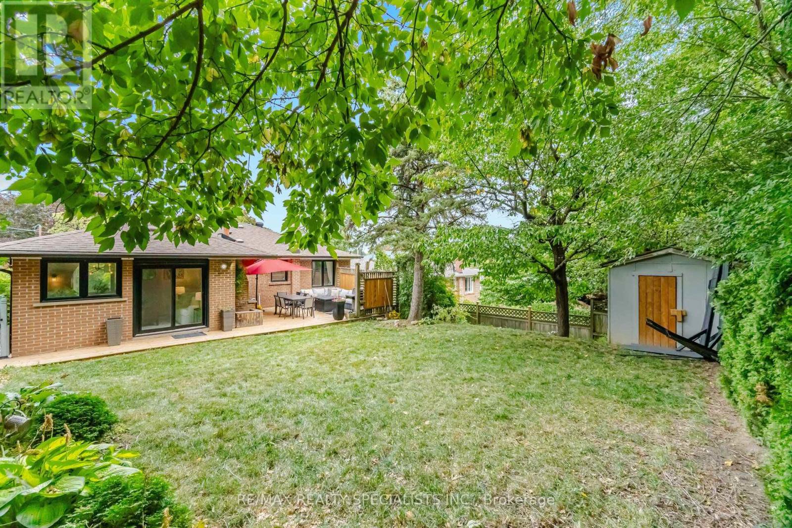 89 Alhart Drive, Toronto, Ontario  M9V 2N6 - Photo 21 - W13711926