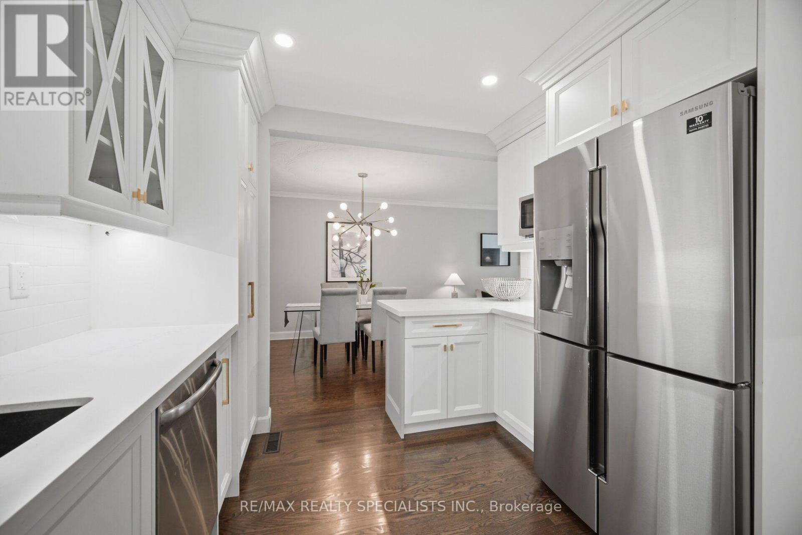 89 Alhart Drive, Toronto, Ontario  M9V 2N6 - Photo 4 - W13711926