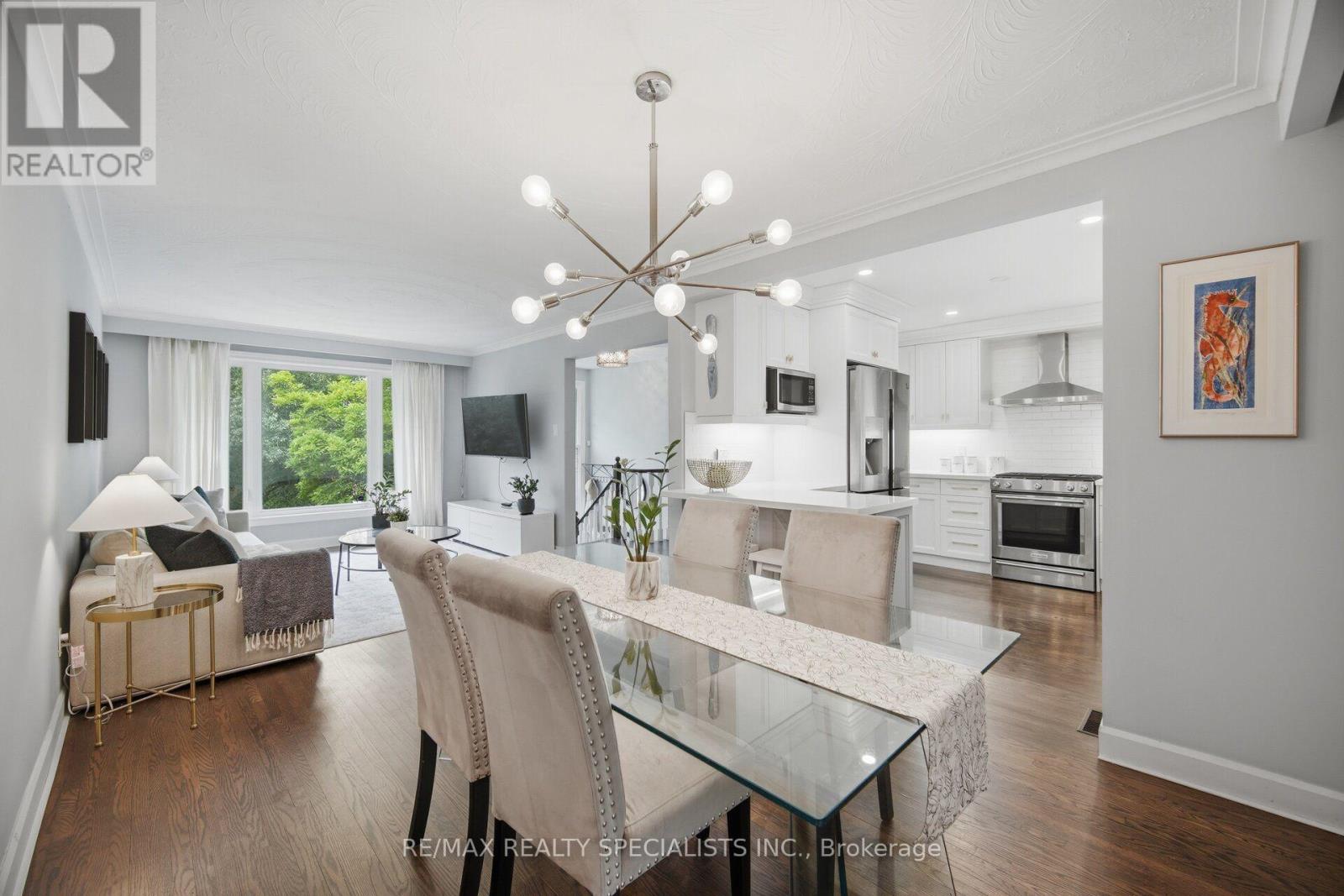 89 Alhart Drive, Toronto, Ontario  M9V 2N6 - Photo 5 - W13711926
