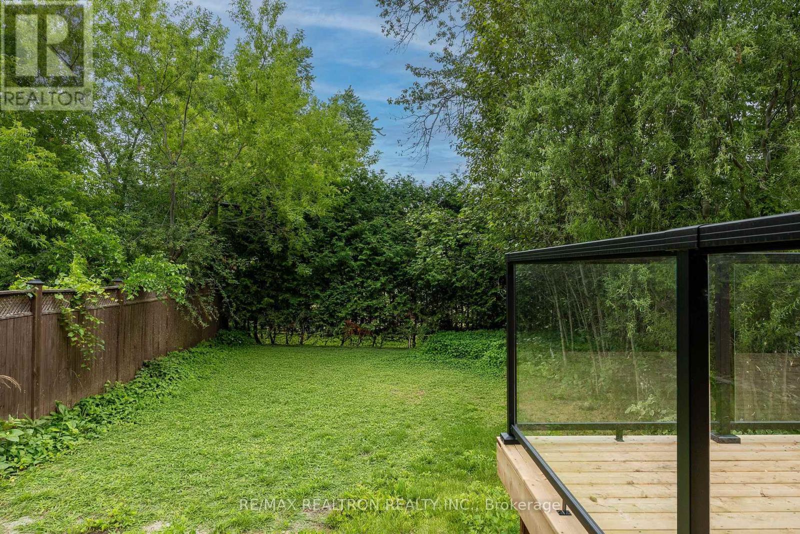 30 Morton Avenue, East Gwillimbury, Ontario  L0G 1V0 - Photo 16 - N13624232