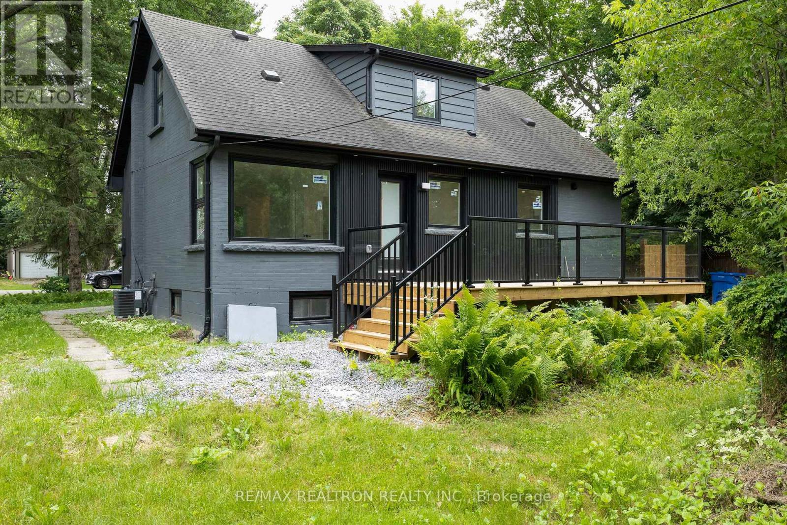 30 Morton Avenue, East Gwillimbury, Ontario  L0G 1V0 - Photo 13 - N13624232