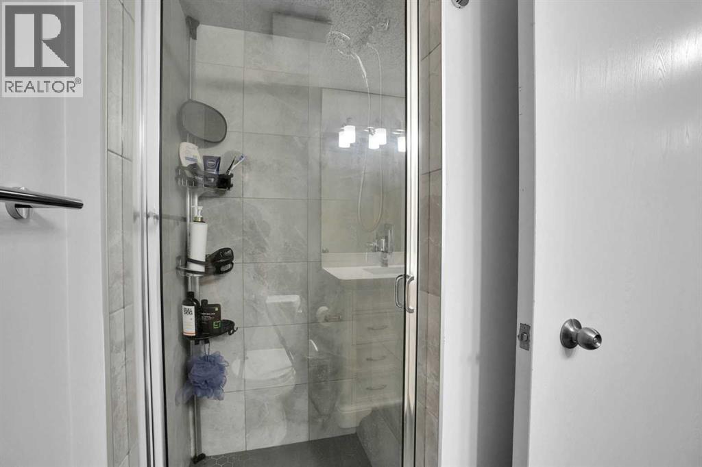36 Coach Manor Rise SW, Calgary, Alberta  T3H 1C4 - Photo 29 - A2336519