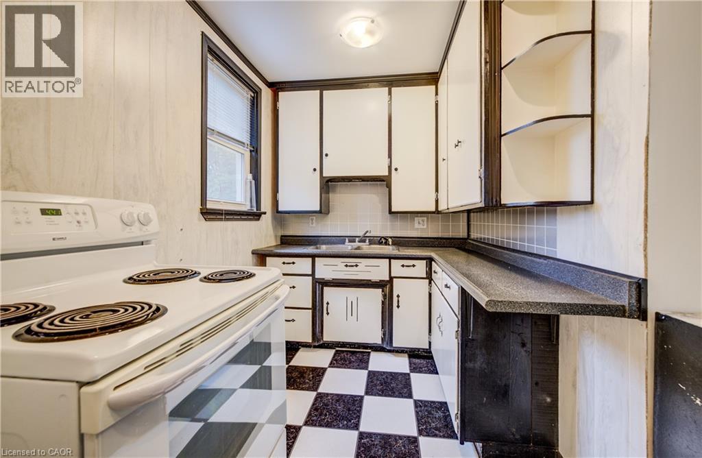 698 King Street W, Kitchener, Ontario  N2G 1E2 - Photo 13 - 40858166