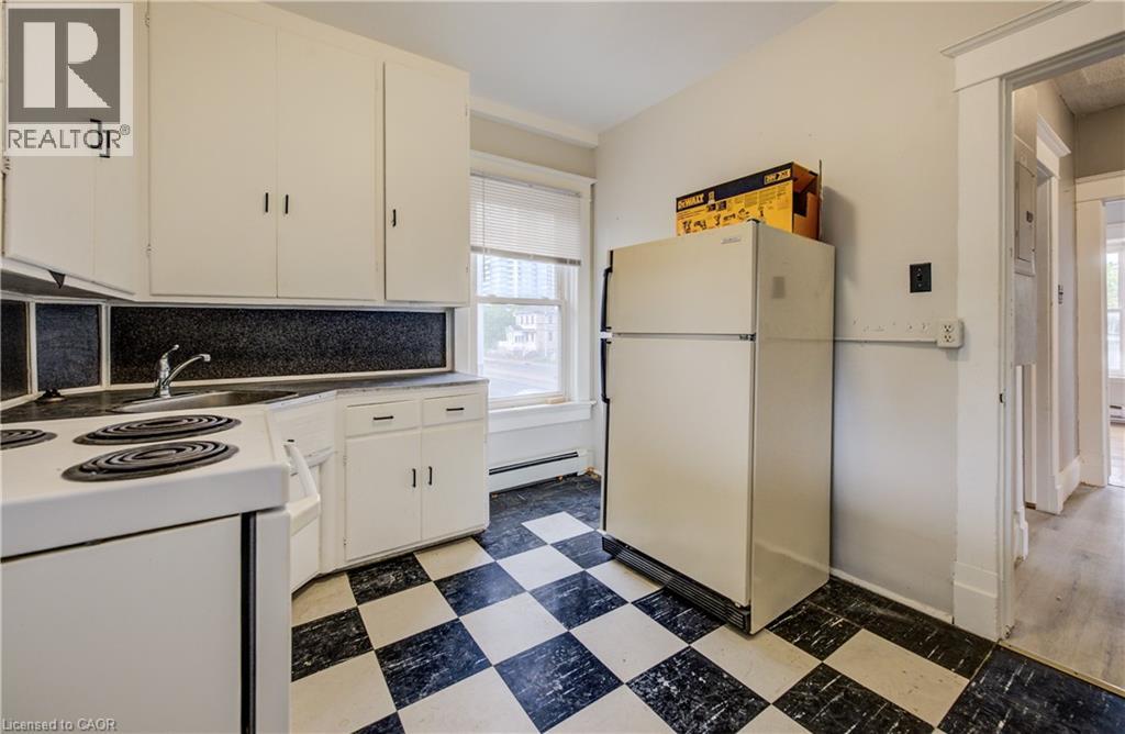 698 King Street W, Kitchener, Ontario  N2G 1E2 - Photo 29 - 40858166
