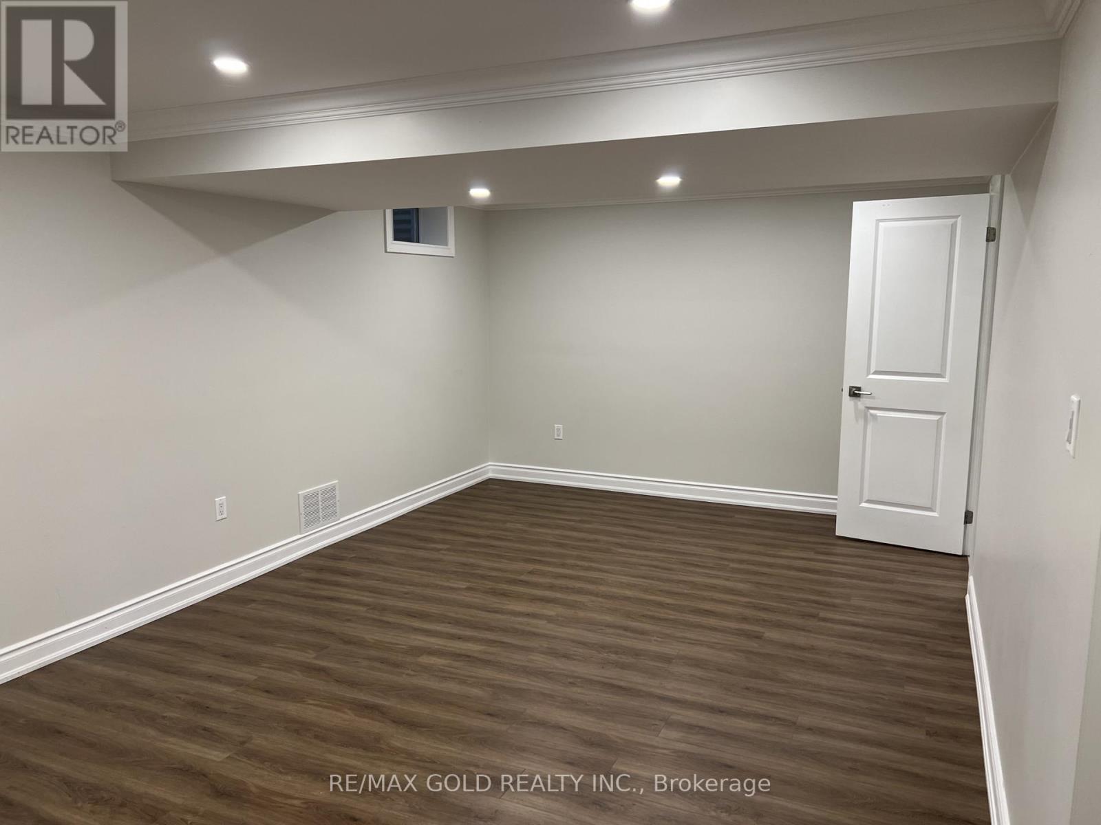 Lower - 3125 Lednier Terrace, Mississauga, Ontario  L4Y 3Z9 - Photo 10 - W13711702