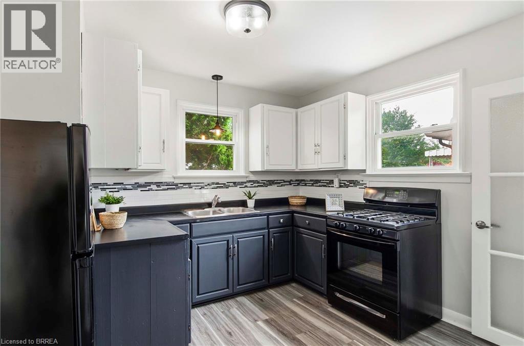 20 John Street, Brantford, Ontario  N3T 4H7 - Photo 8 - 40857908