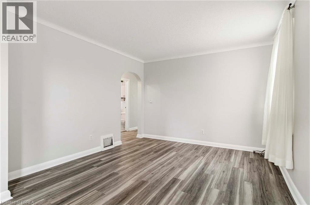 20 John Street, Brantford, Ontario  N3T 4H7 - Photo 4 - 40857908