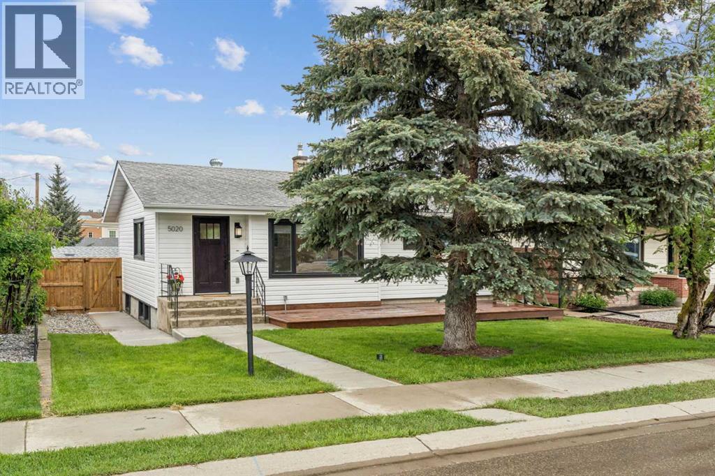 5020 47a Avenue, Sylvan Lake, Alberta  T4S 1G8 - Photo 1 - A2321068