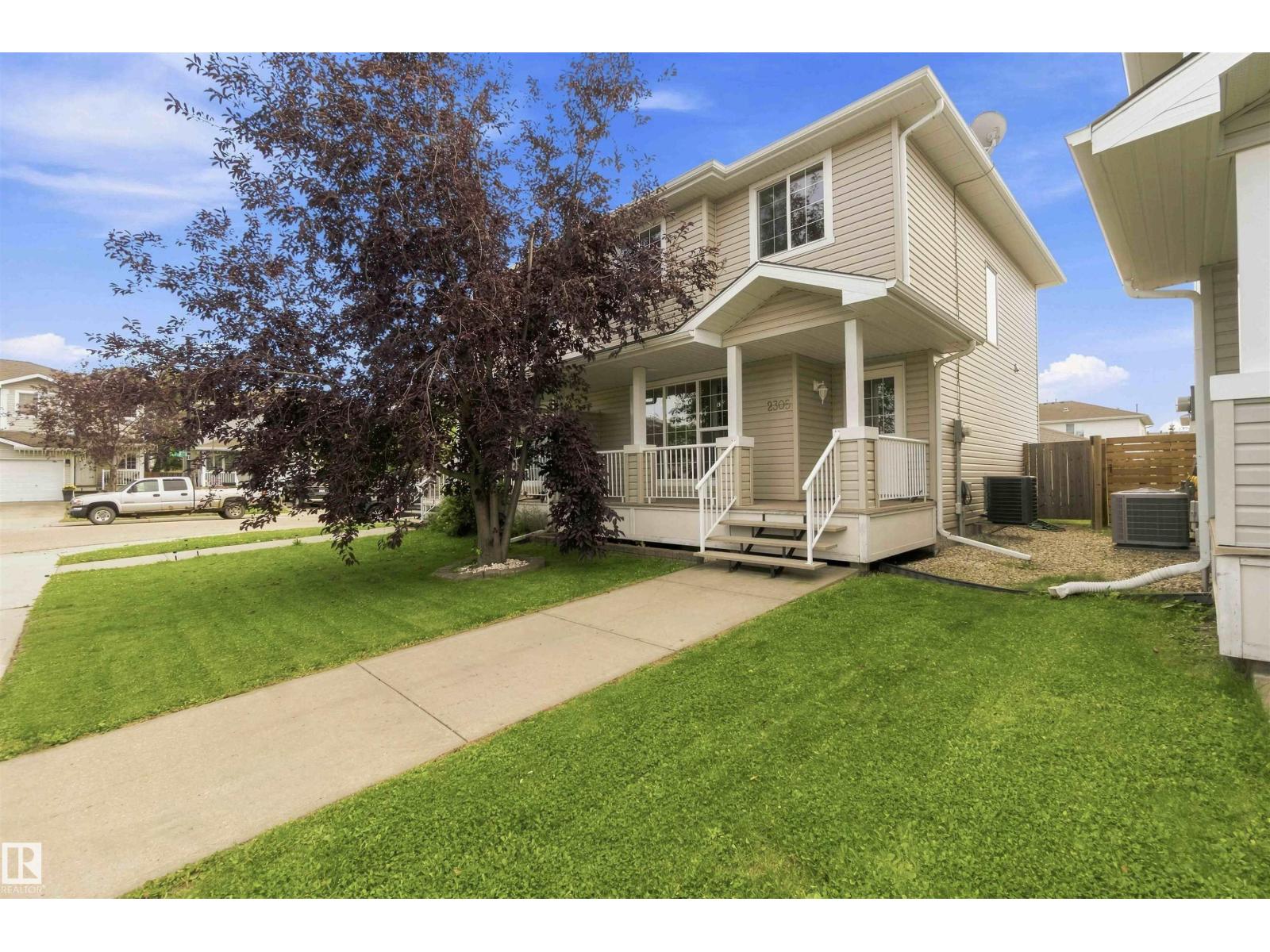 2305 28 AV NW, edmonton, Alberta