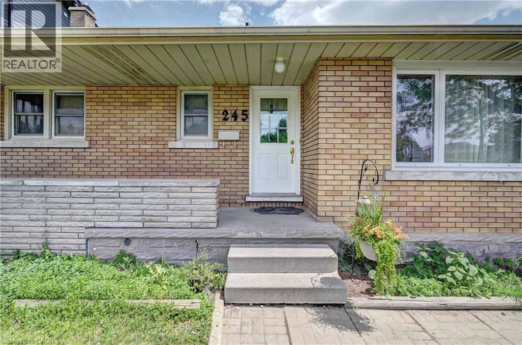 245 Eighth Avenue, Kitchener, Ontario  N2C 1S6 - Photo 4 - 40837390