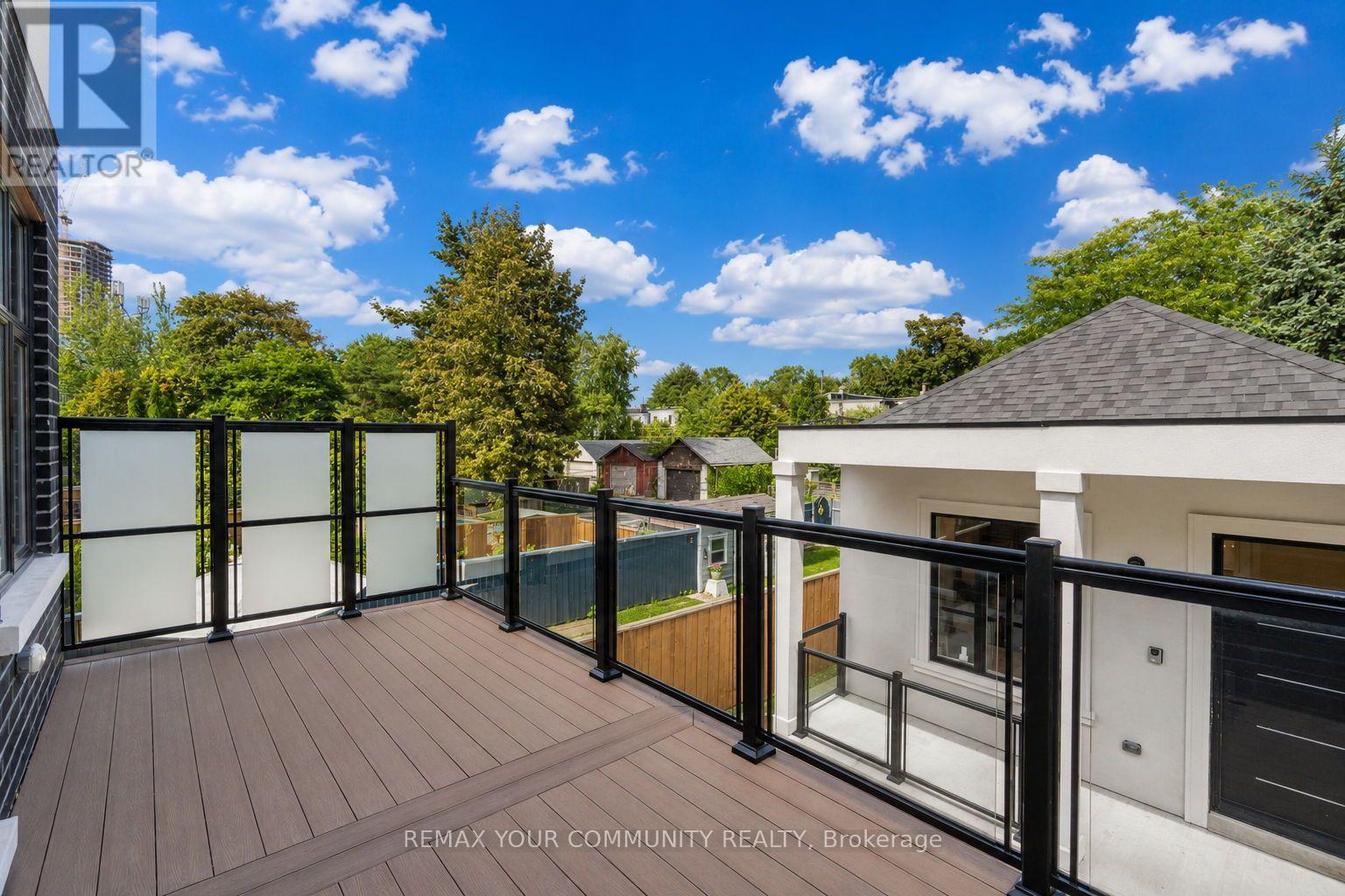 49 Wayland Avenue, Toronto, Ontario  M4E 3C8 - Photo 17 - E13712036