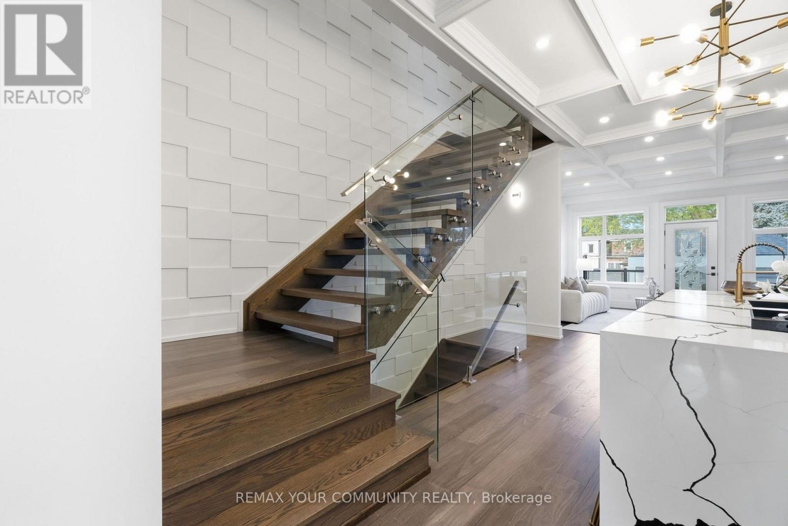 49 Wayland Avenue, Toronto, Ontario  M4E 3C8 - Photo 19 - E13712036
