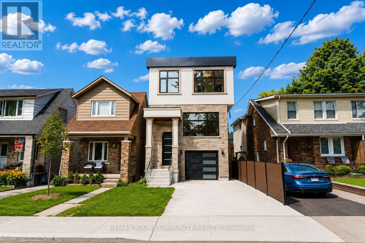 49 Wayland Avenue, Toronto, Ontario  M4E 3C8 - Photo 2 - E13712036