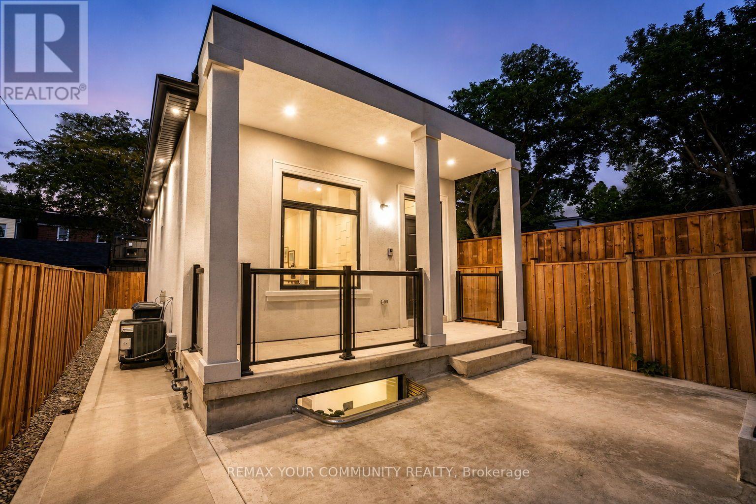 49 Wayland Avenue, Toronto, Ontario  M4E 3C8 - Photo 37 - E13712036