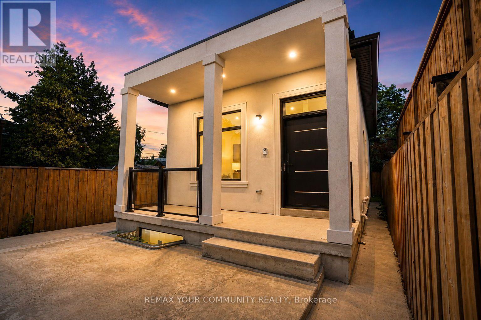 49 Wayland Avenue, Toronto, Ontario  M4E 3C8 - Photo 38 - E13712036