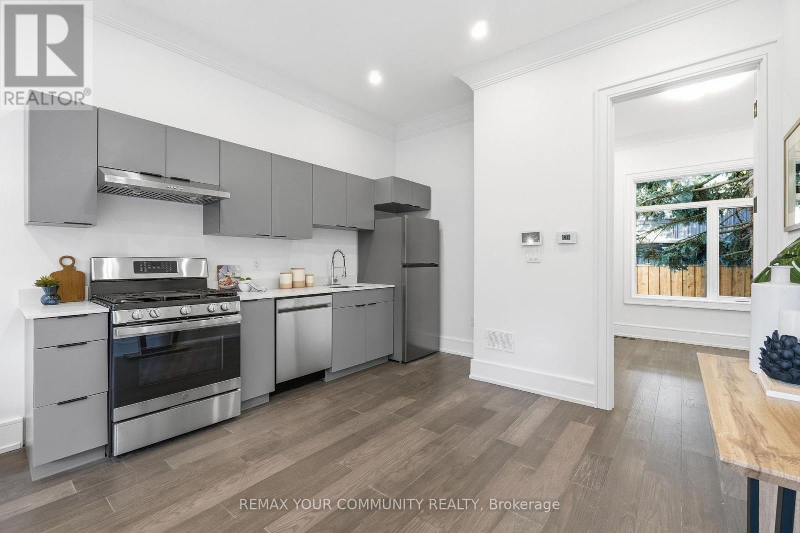 49 Wayland Avenue, Toronto, Ontario  M4E 3C8 - Photo 42 - E13712036