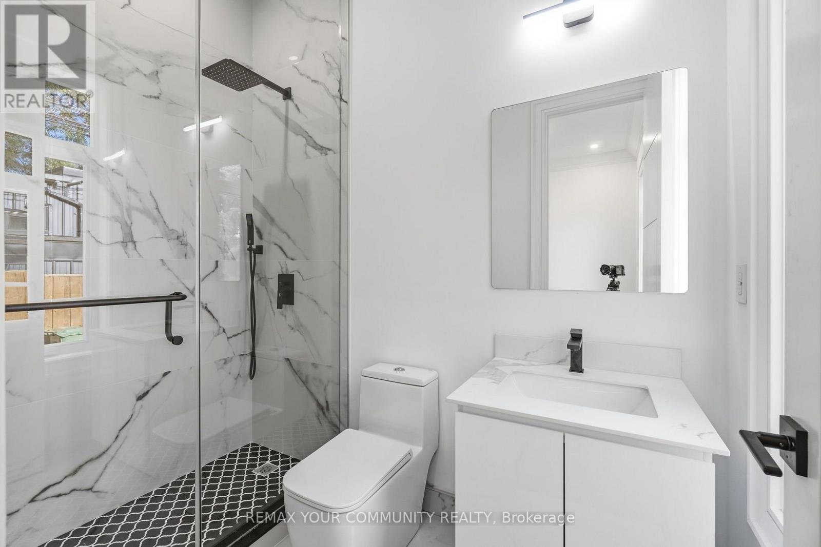 49 Wayland Avenue, Toronto, Ontario  M4E 3C8 - Photo 44 - E13712036