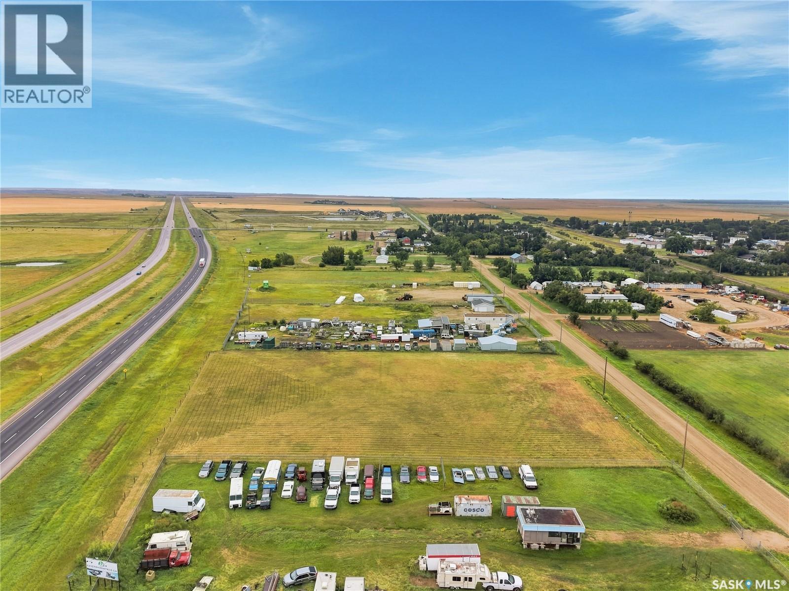 209 Government Road, Dundurn, Saskatchewan  S7K 0R3 - Photo 4 - SK046386