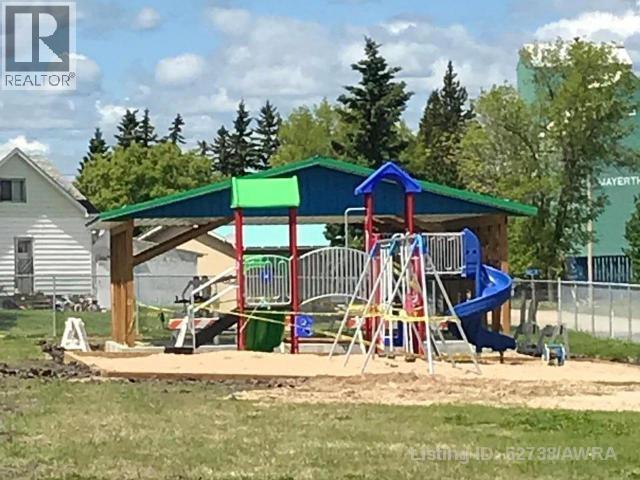 9 Park Ave (48 Ave), Mayerthorpe, Alberta  T0E 1N0 - Photo 2 - A2285374