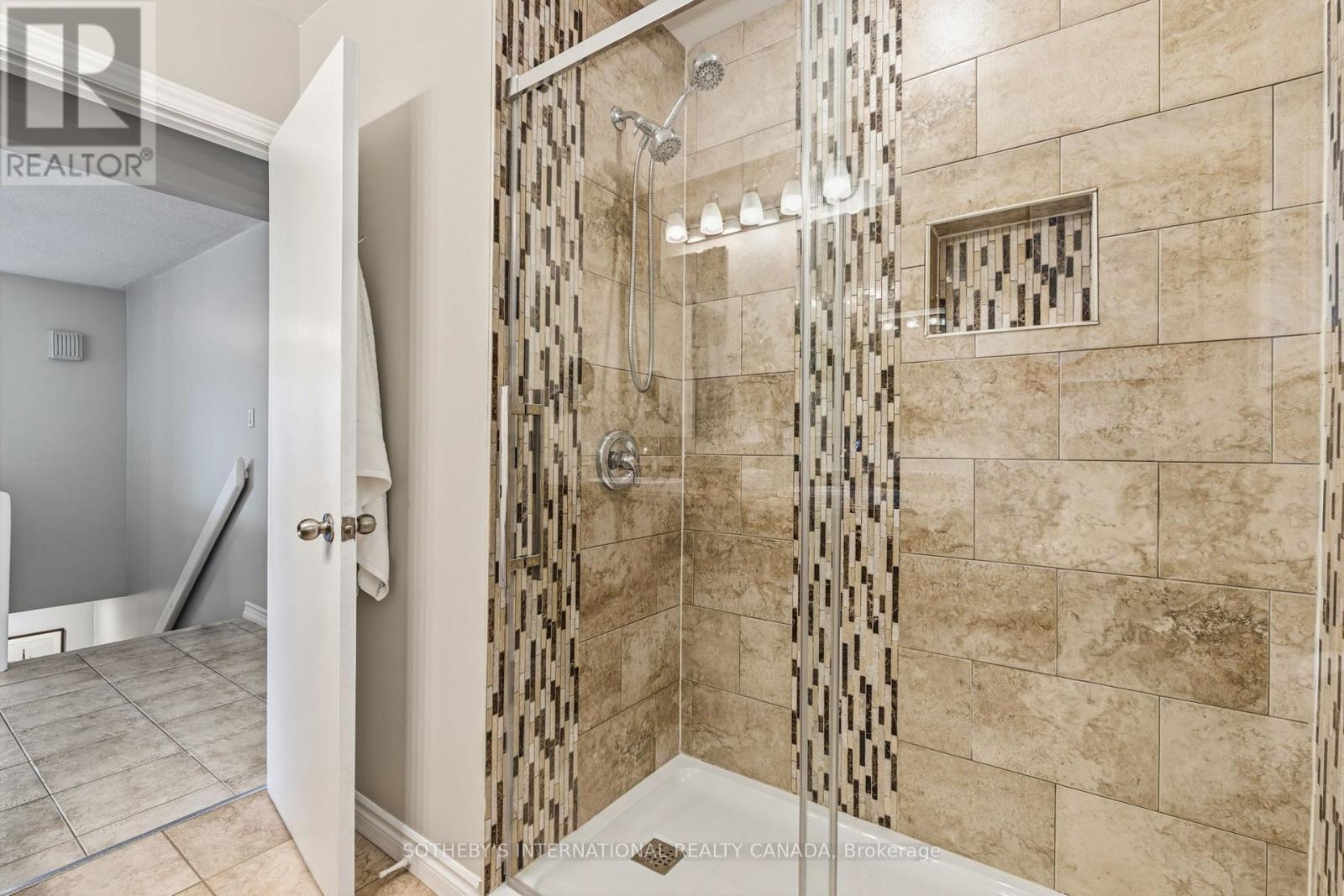 43 Northwood Road, Georgina, Ontario  L0E 1R0 - Photo 39 - N13590142