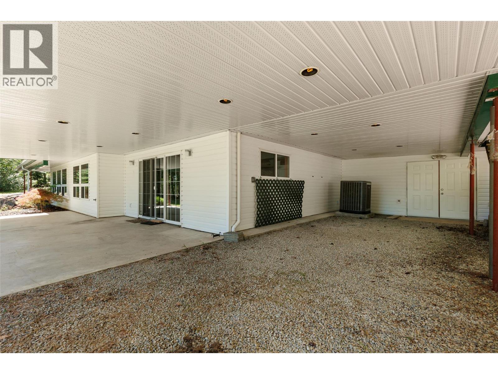 1548 Teetzel Road, Creston, British Columbia V0B 1G7 - Photo 9 - 10398721