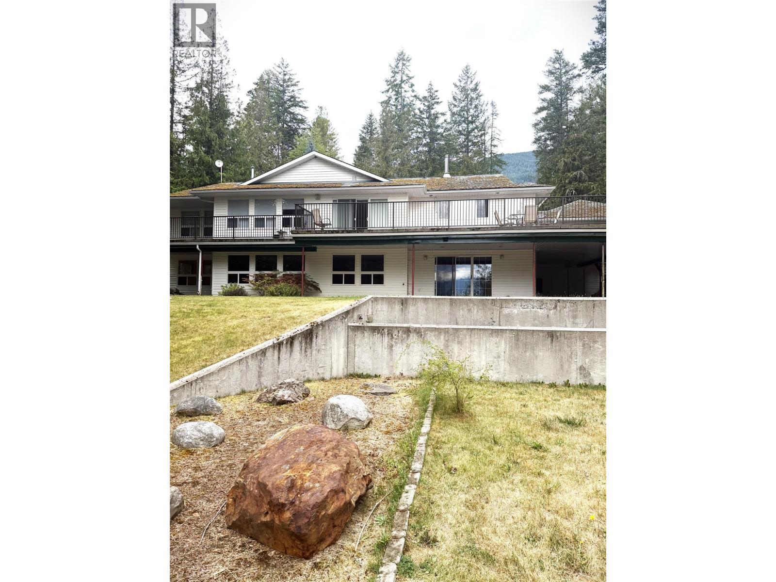1548 Teetzel Road, Creston, British Columbia V0B 1G7 - Photo 1 - 10398721