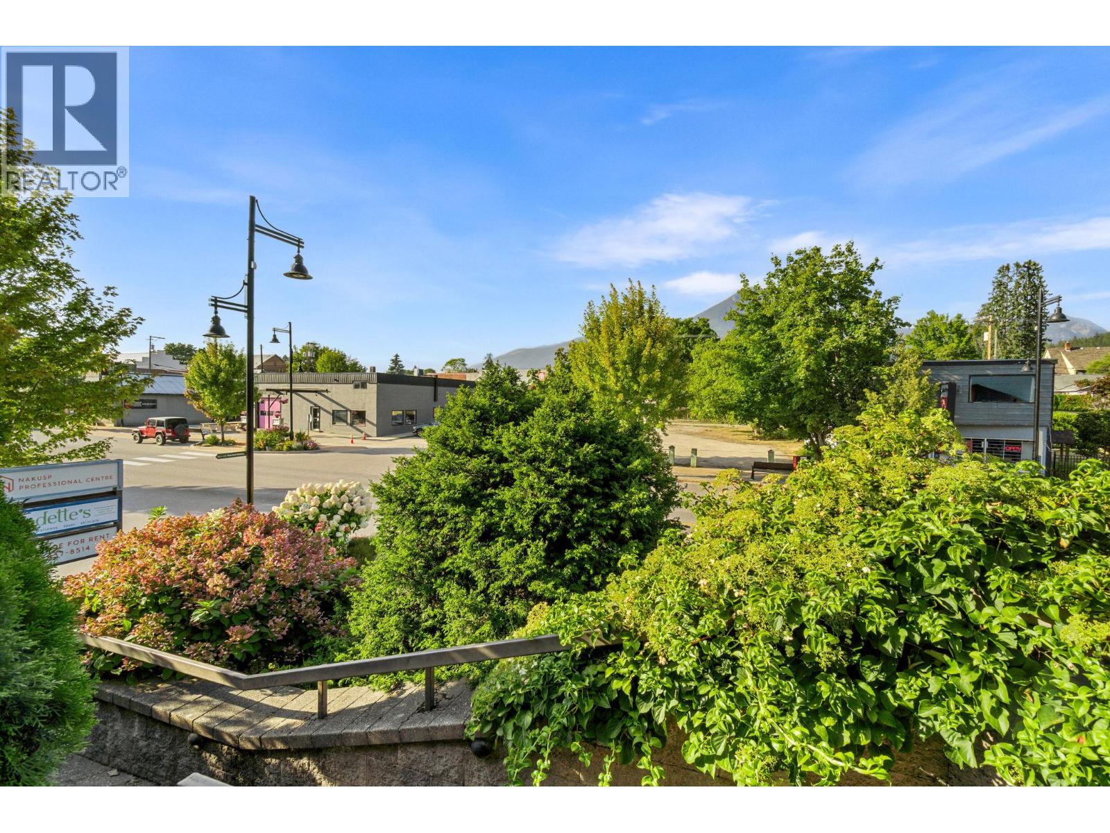 218a Broadway Street W, Nakusp, British Columbia  V0G 1R0 - Photo 3 - 10398778