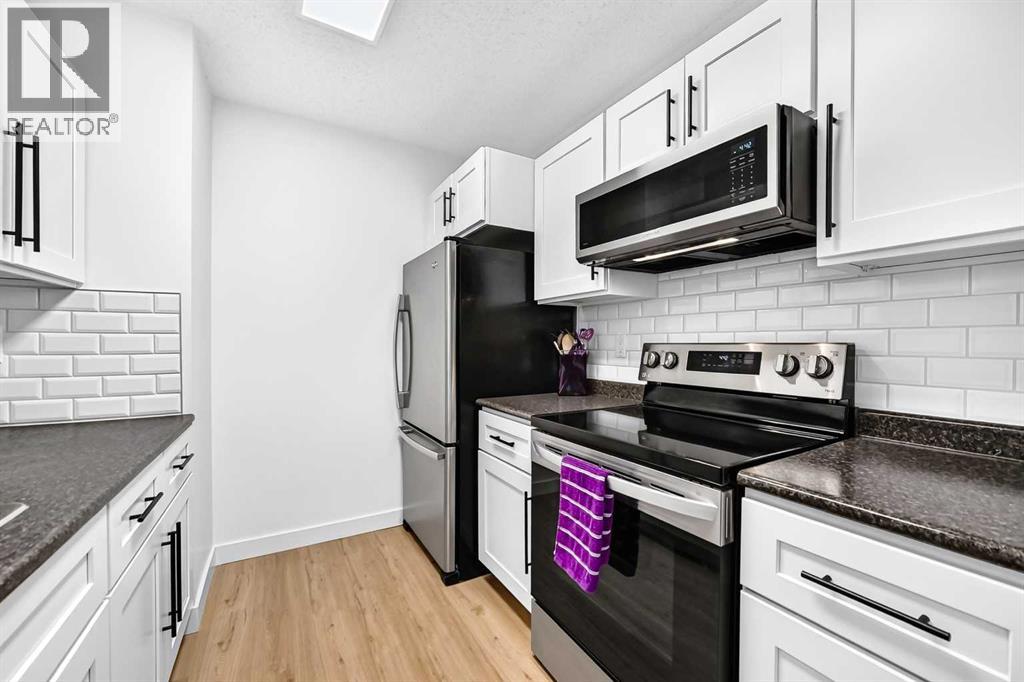 D, 109 Stanley Avenue, Okotoks, Alberta  T1S 1H8 - Photo 8 - A2330889
