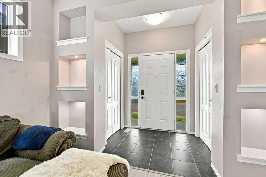 73 Legacy Common SE, Calgary, Alberta  T2X 0X9 - Photo 4 - A2336508