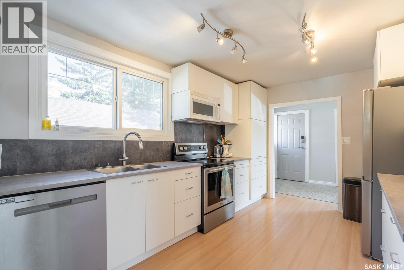 4510 2nd Avenue N, Regina, Saskatchewan  S4R 0Y4 - Photo 8 - SK046623