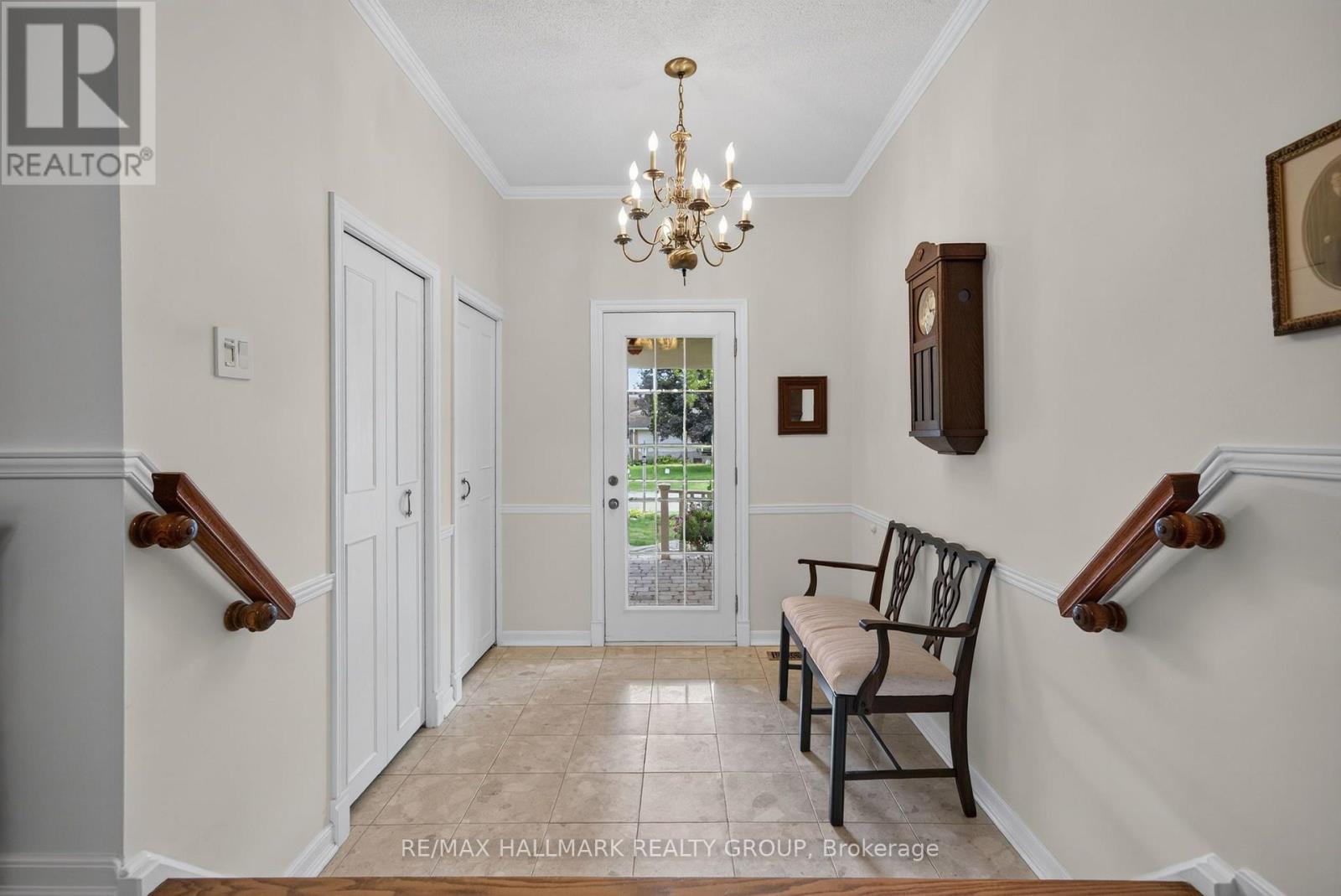 104 Northpark Drive, Ottawa, Ontario  K1B 4V3 - Photo 4 - X13712108