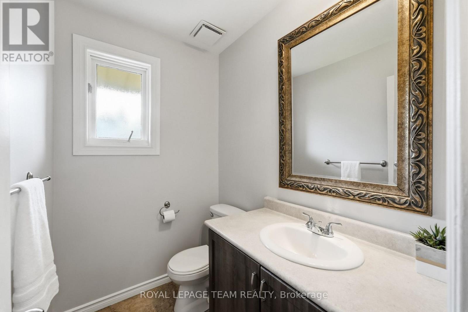 304 Valade Crescent, Ottawa, Ontario K4A 2X3 - Photo 5 - X13712110