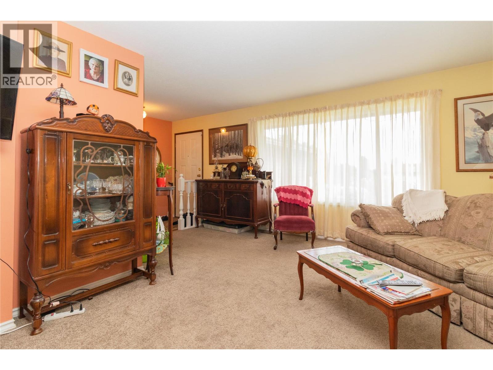 215 Jupiter Court, Kelowna, British Columbia  V1X 5W5 - Photo 6 - 10391948