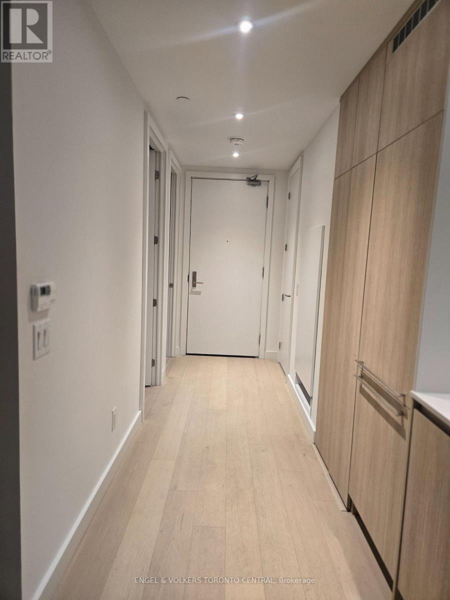 2503 - 81 Wellesley Street E, Toronto, Ontario  M4Y 0C5 - Photo 2 - C13712076