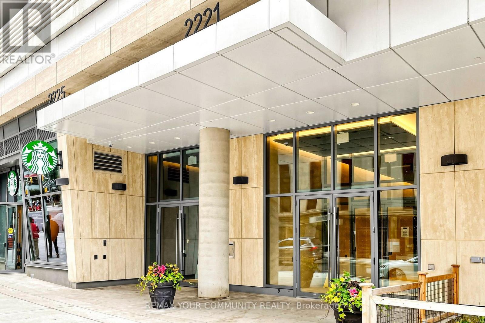 2709 - 2221 Yonge Street, Toronto, Ontario  M4S 2B8 - Photo 2 - C13712124