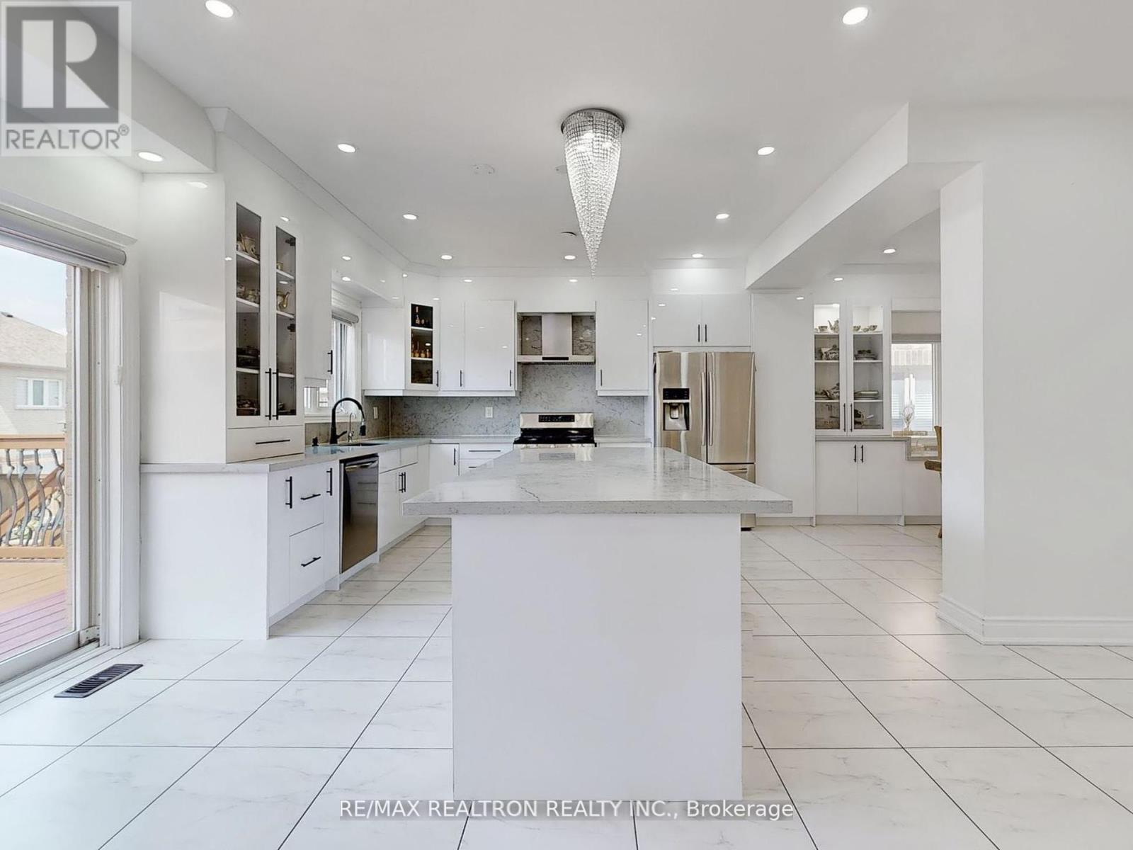 133 Milby Crescent, Bradford West Gwillimbury, Ontario  L3Z 0X8 - Photo 14 - N13712048