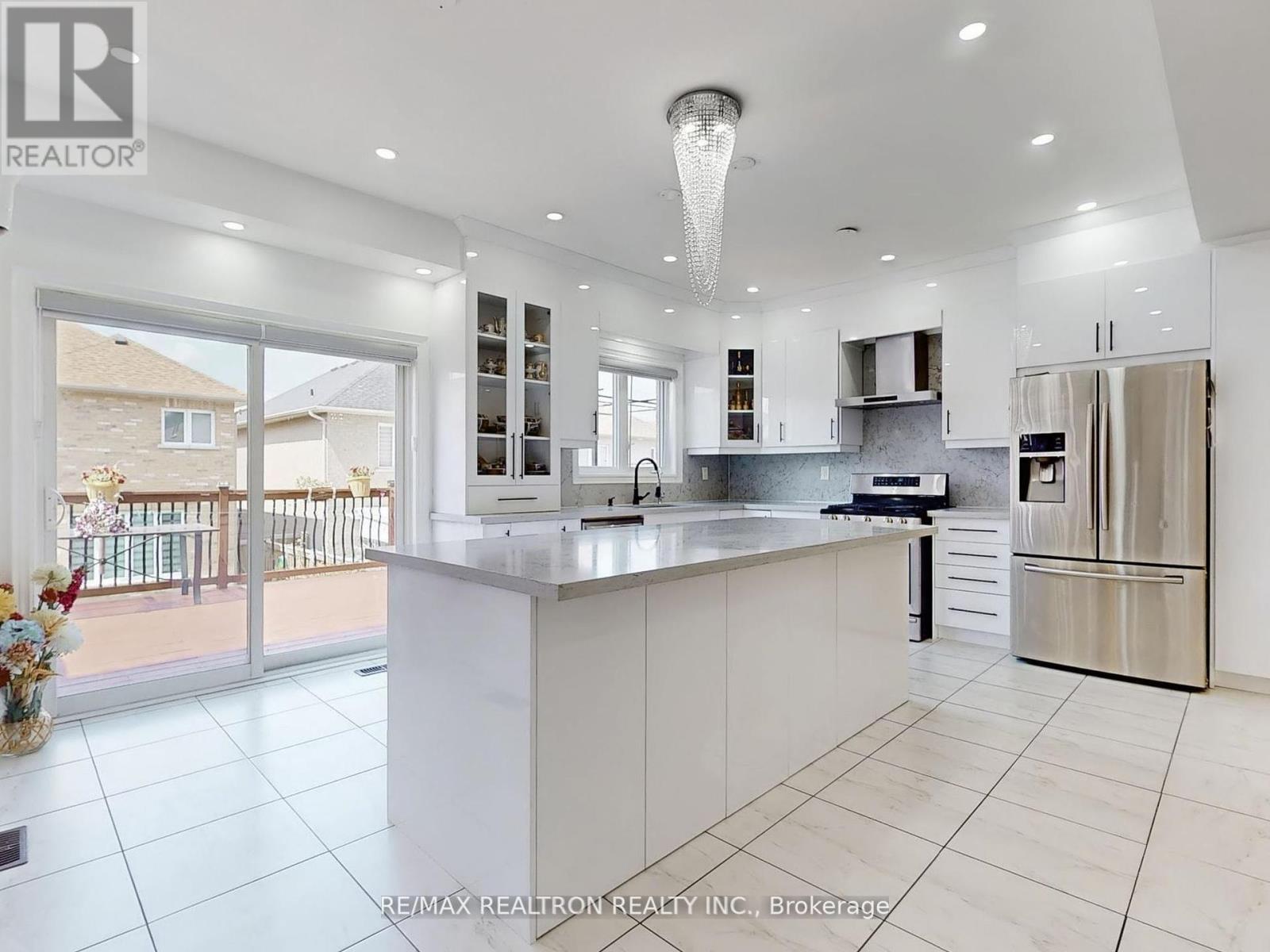 133 Milby Crescent, Bradford West Gwillimbury, Ontario  L3Z 0X8 - Photo 15 - N13712048