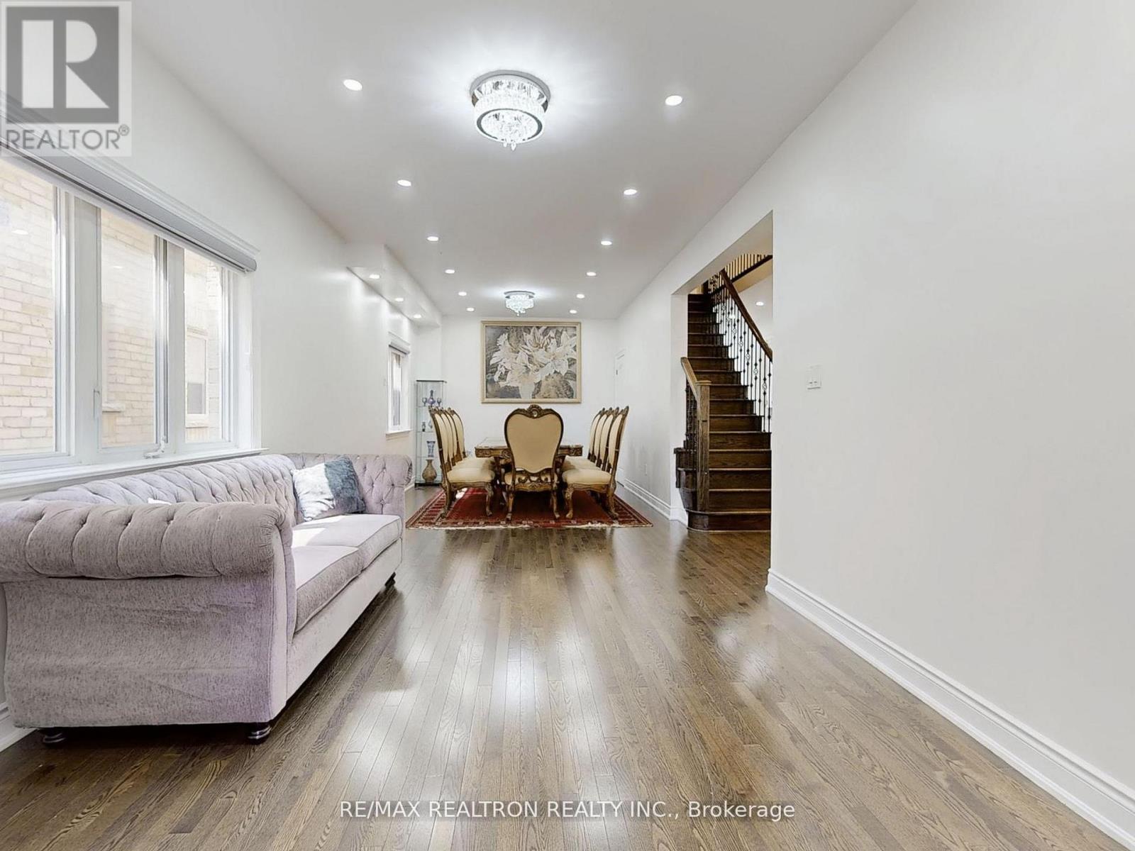 133 Milby Crescent, Bradford West Gwillimbury, Ontario  L3Z 0X8 - Photo 6 - N13712048