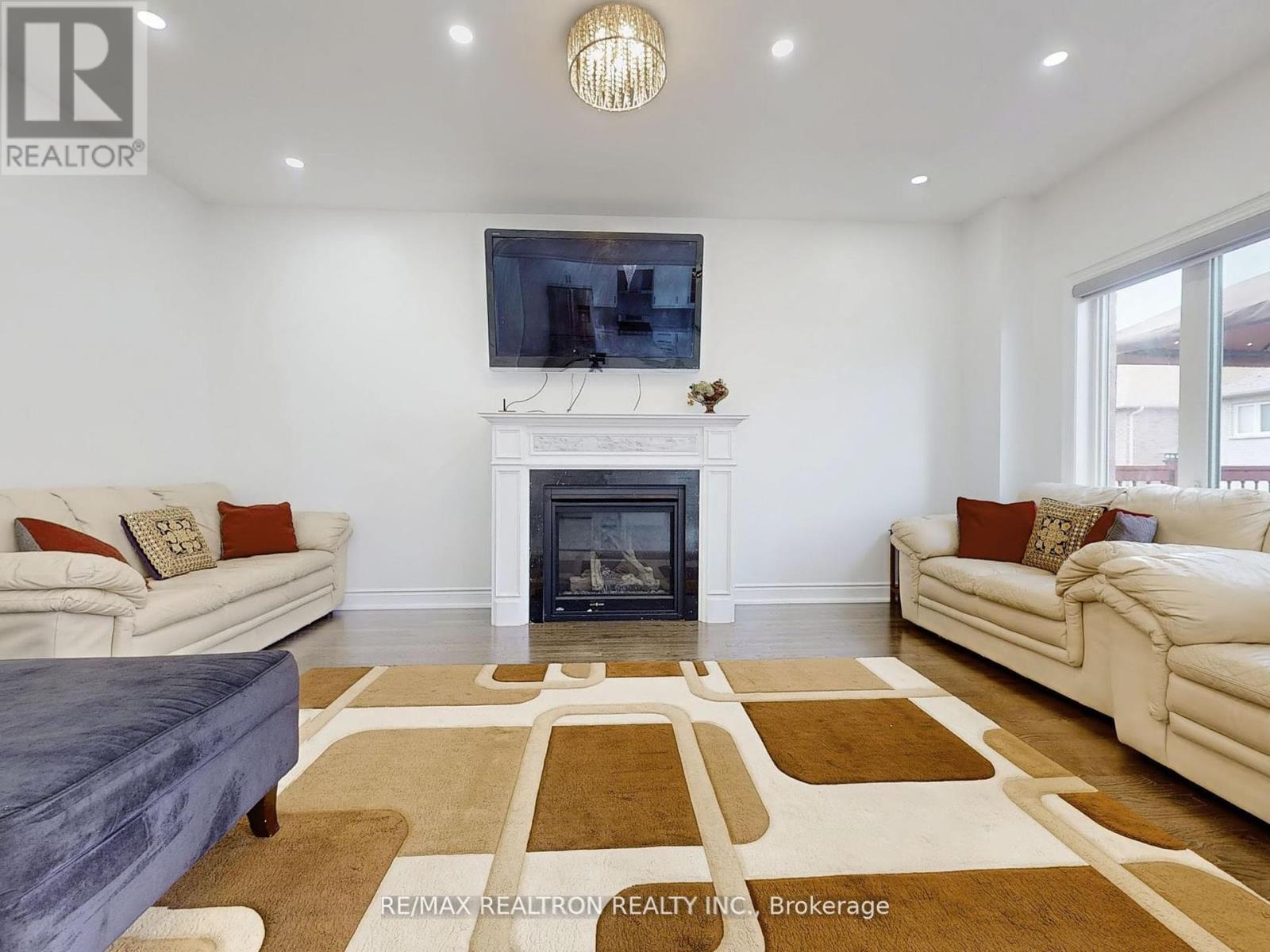 133 Milby Crescent, Bradford West Gwillimbury, Ontario  L3Z 0X8 - Photo 9 - N13712048