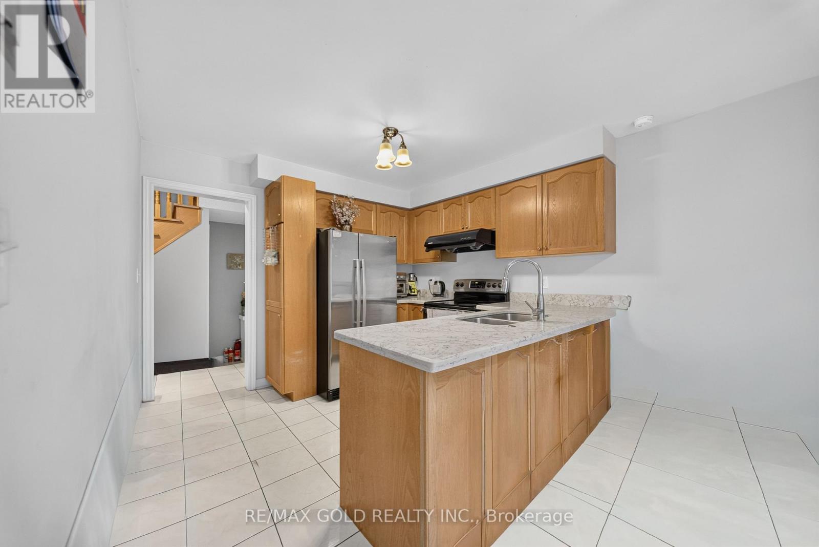142 Pressed Brick Drive, Brampton, Ontario  L6V 4K6 - Photo 13 - W13712056