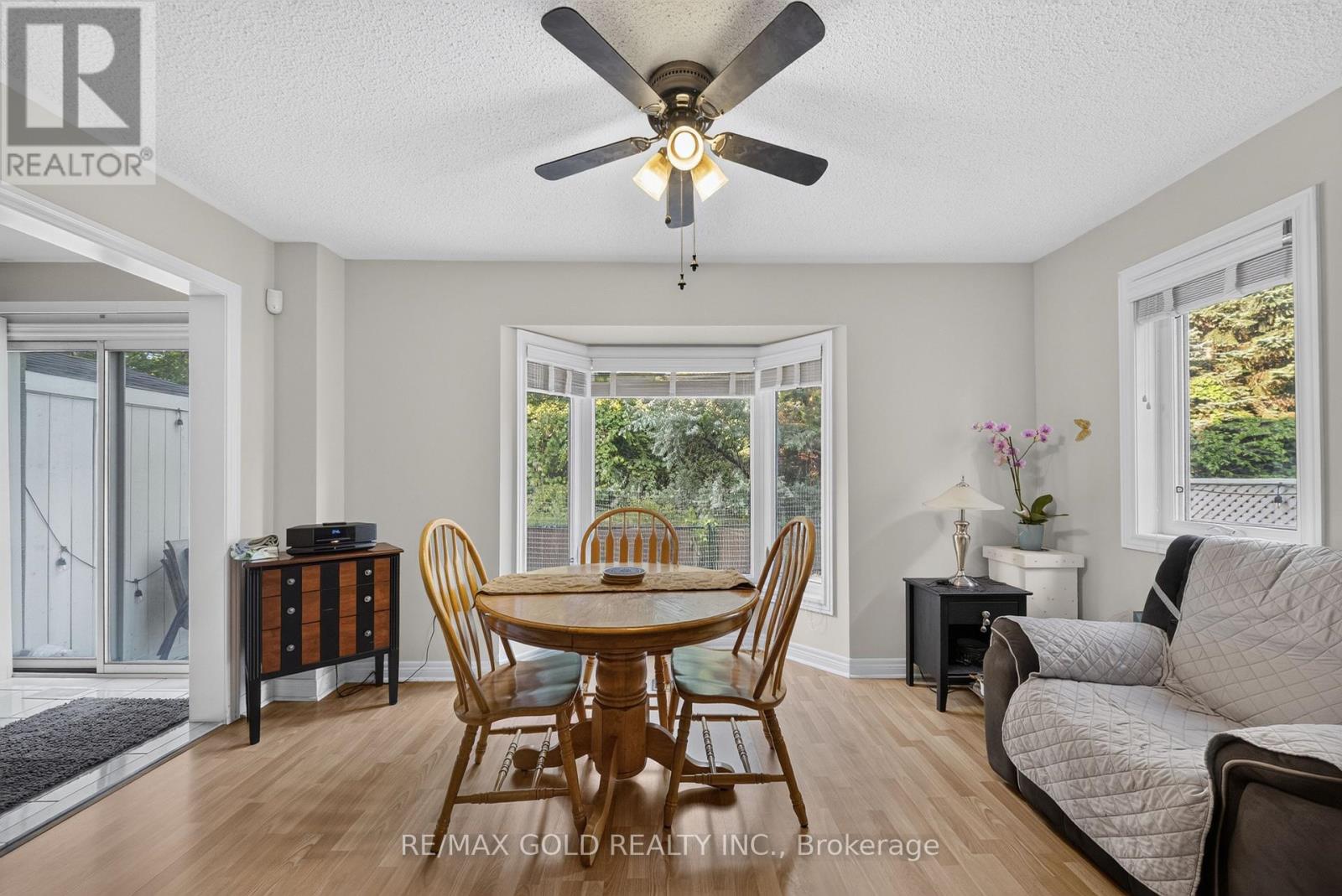 142 Pressed Brick Drive, Brampton, Ontario  L6V 4K6 - Photo 8 - W13712056
