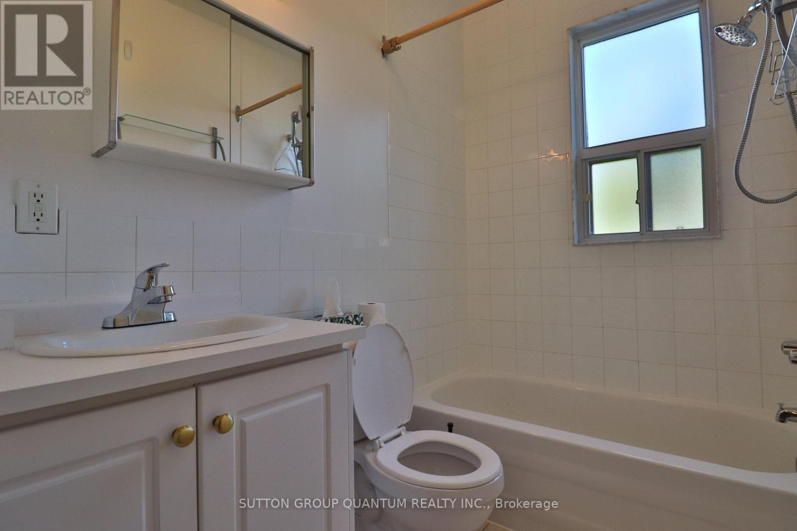 2nd Flr - 881 Lansdowne Avenue, Toronto, Ontario  M6H 3Z2 - Photo 5 - W13712098