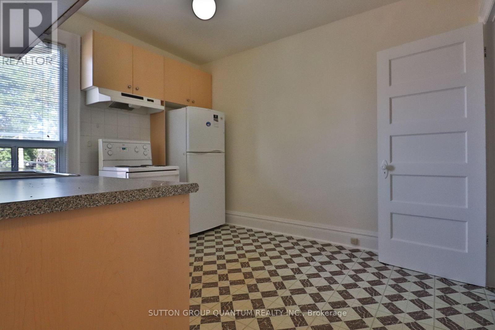 2nd Flr - 881 Lansdowne Avenue, Toronto, Ontario  M6H 3Z2 - Photo 8 - W13712098