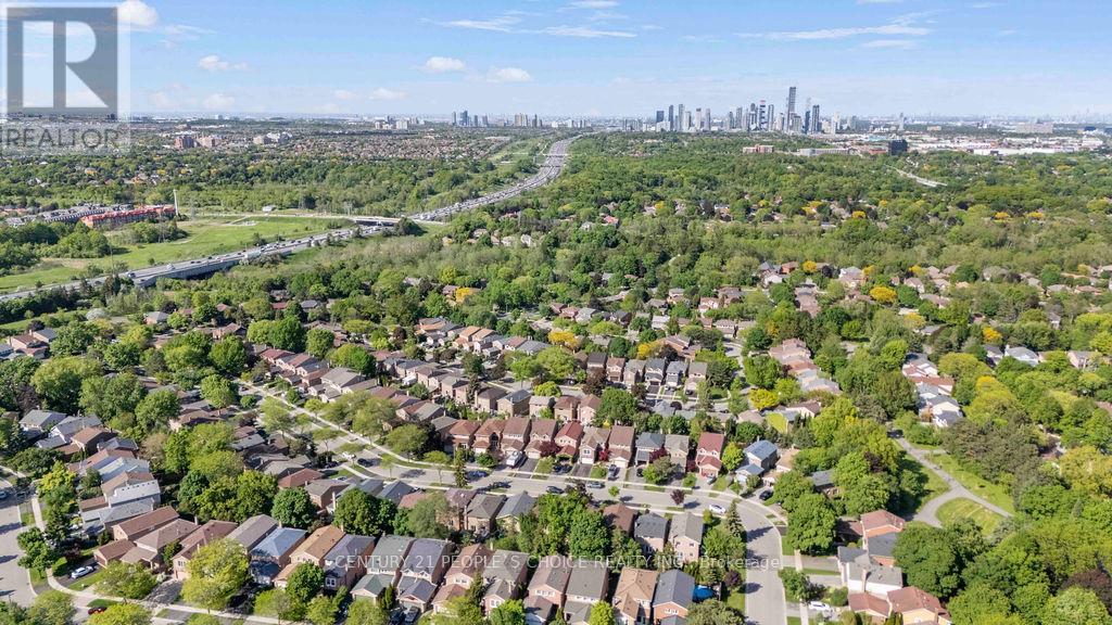 4053 Trapper Crescent, Mississauga, Ontario  L5L 3A7 - Photo 45 - W13712116