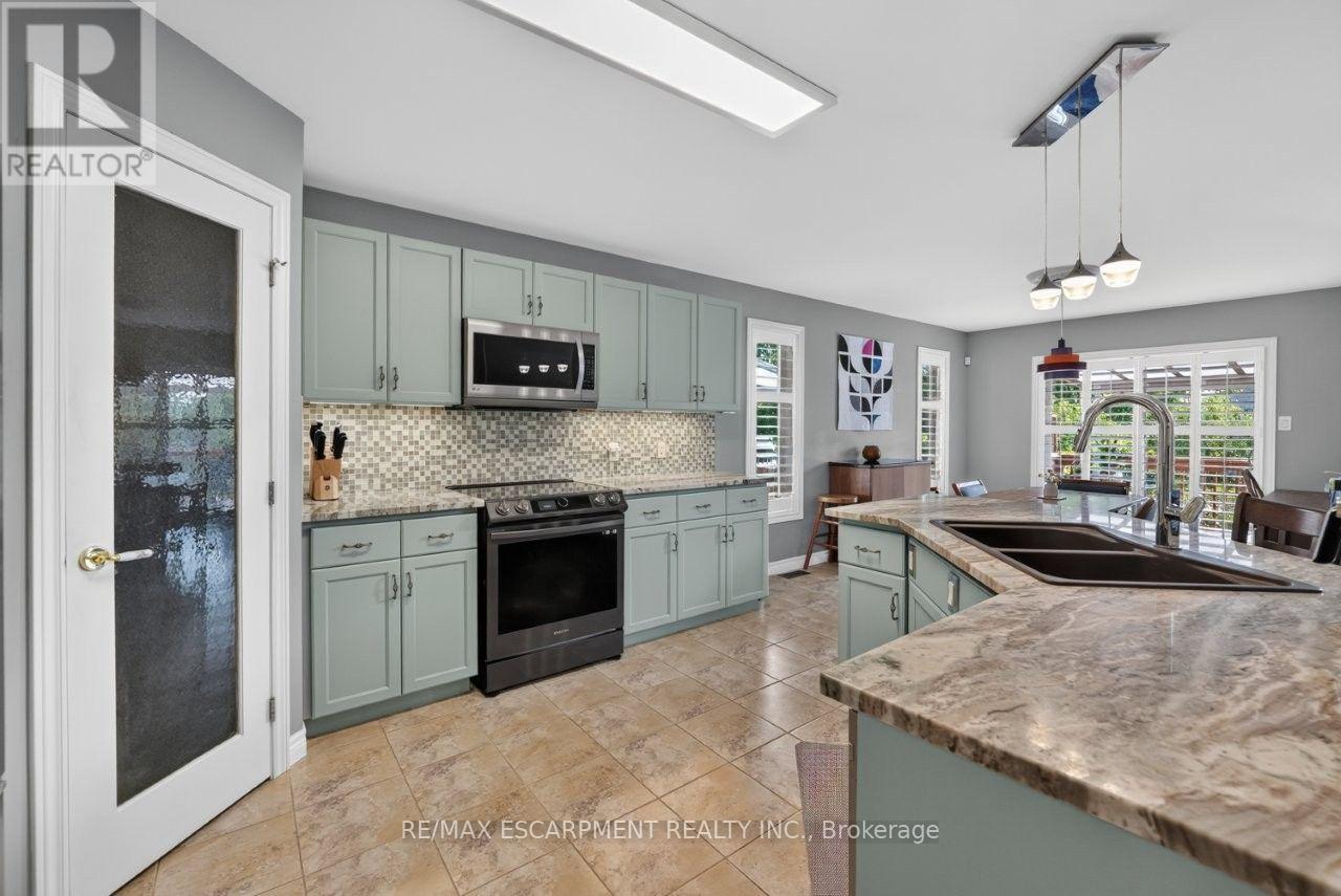4451 Comfort Crescent, Lincoln, Ontario  L3J 1M2 - Photo 6 - X13712054