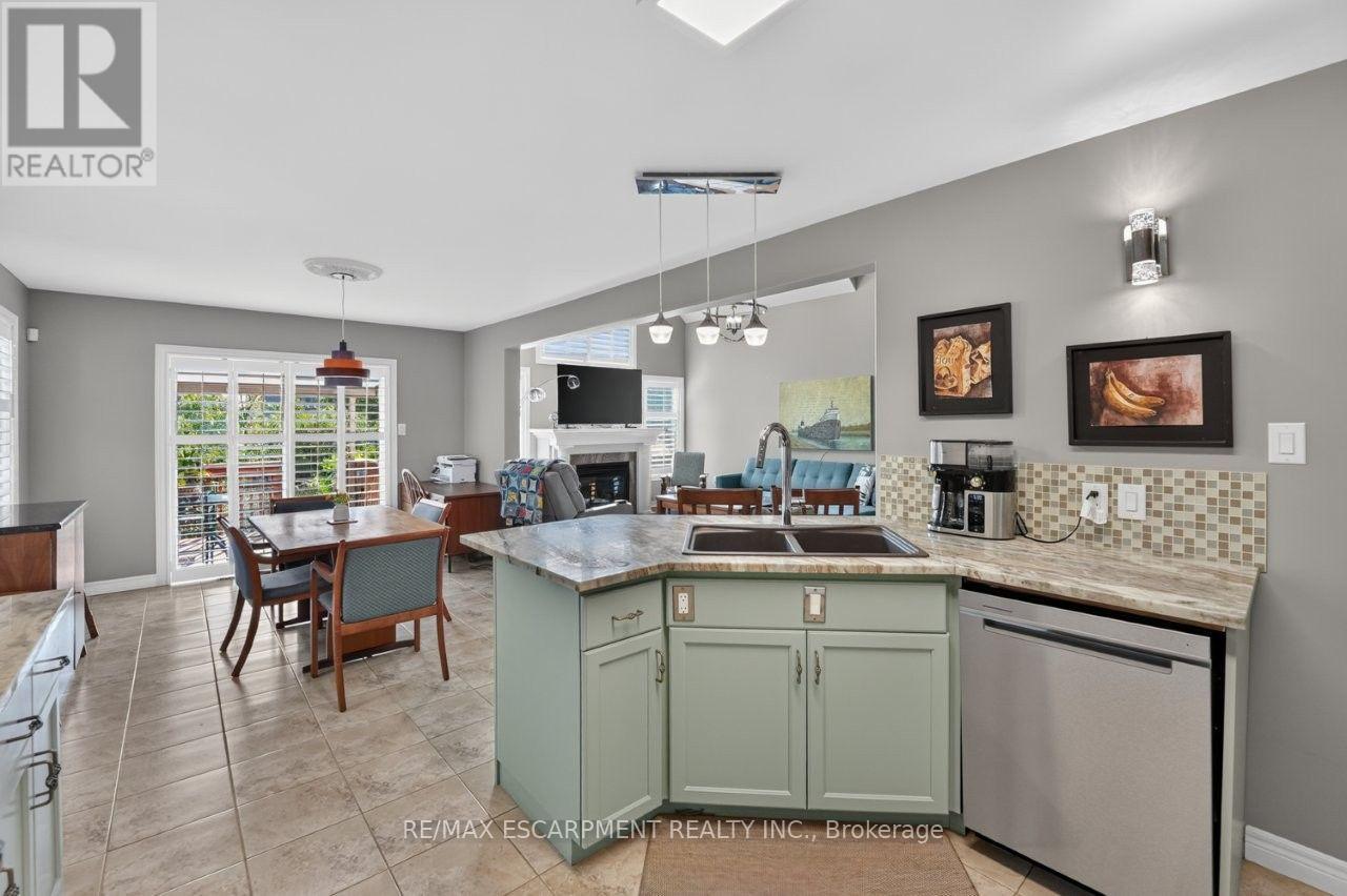4451 Comfort Crescent, Lincoln, Ontario  L3J 1M2 - Photo 8 - X13712054
