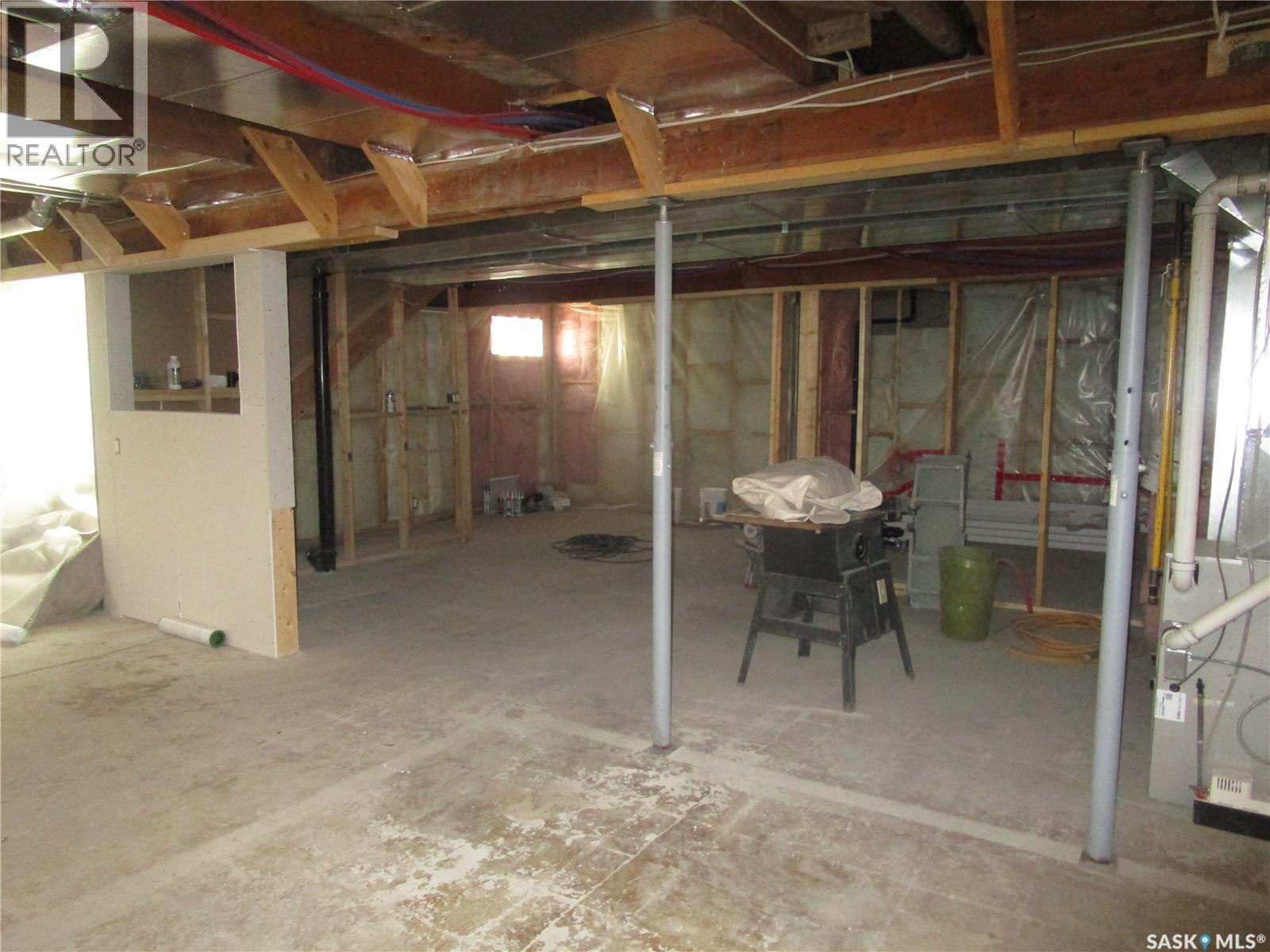 2011 1st Street S, Rockglen, Saskatchewan  S0H 3R0 - Photo 16 - SK046631