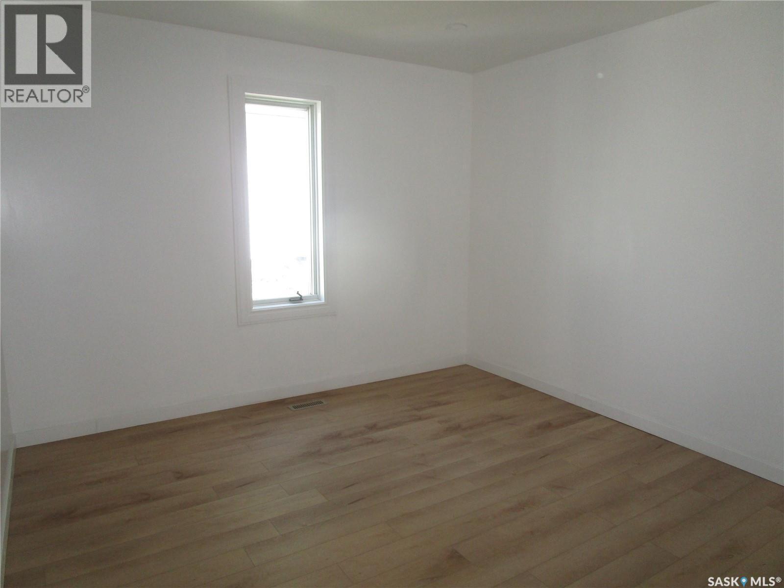 2011 1st Street S, Rockglen, Saskatchewan  S0H 3R0 - Photo 5 - SK046631